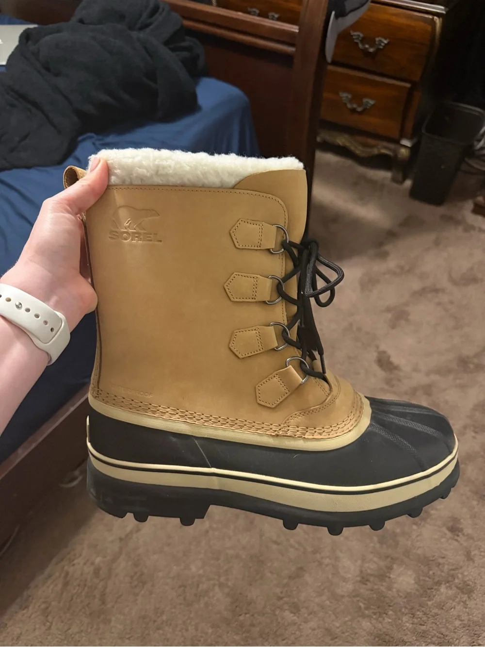 NWT | Sorel Tan and Black Waterproof Lace-Up Winter Boot